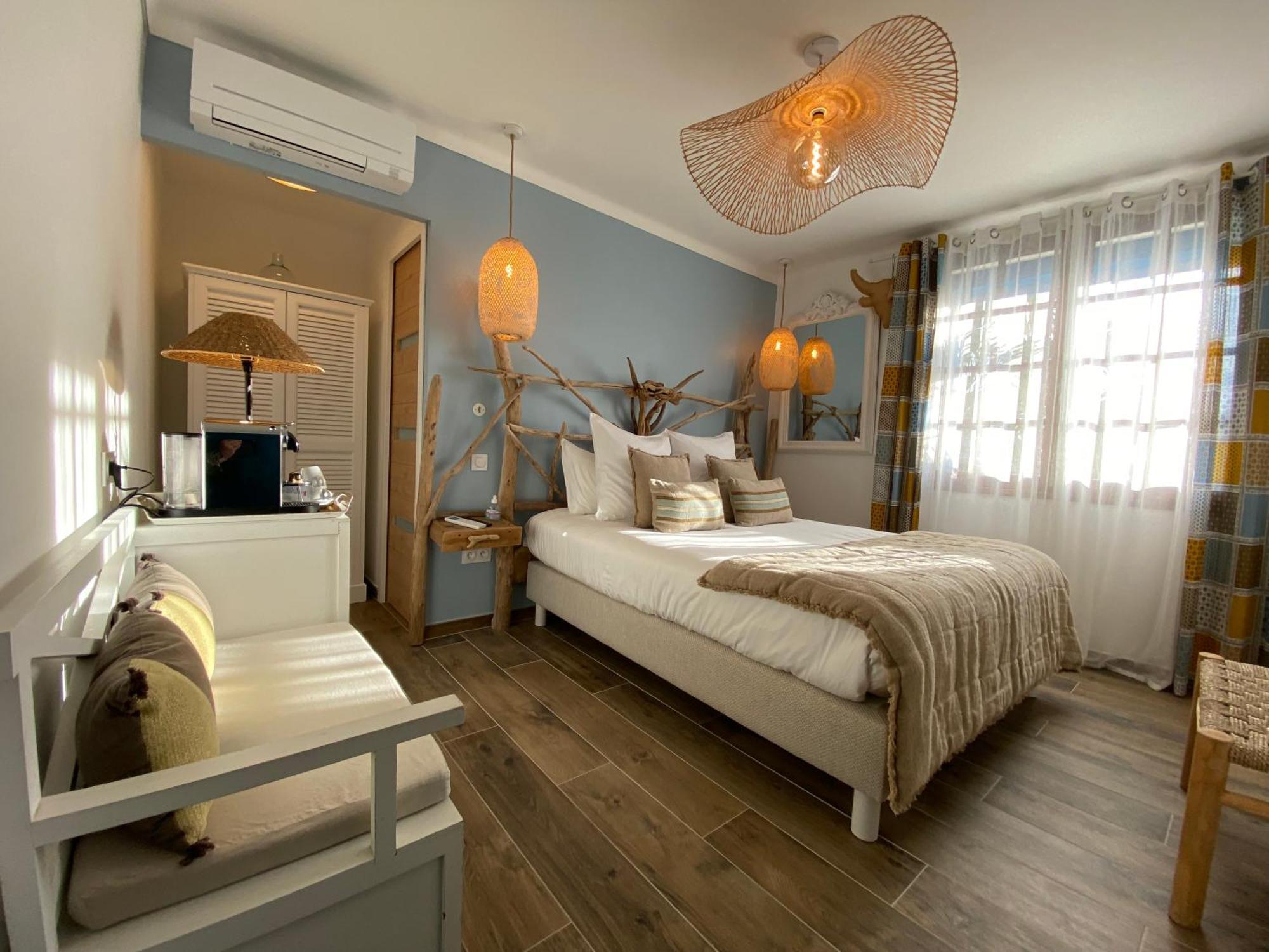 Hotel Le Neptune En Camargue Saintes-Maries-de-la-Mer Bagian luar foto