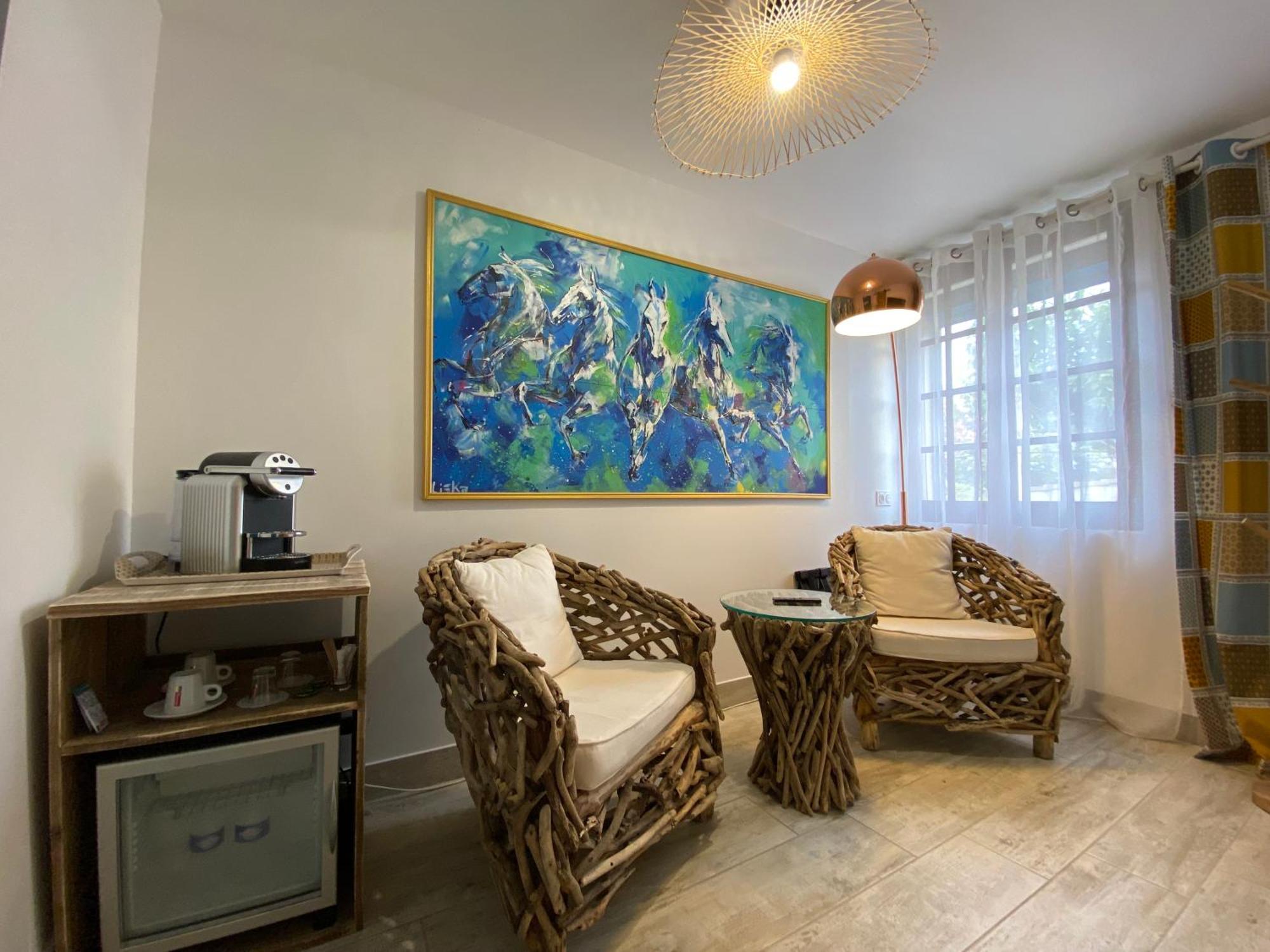 Hotel Le Neptune En Camargue Saintes-Maries-de-la-Mer Bagian luar foto